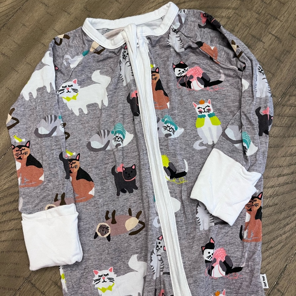 Cozy Cats Little Sleepies - Picture 2 of 3